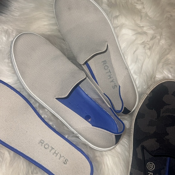 Rothy’s bundle both are size 9 - Picture 4 of 10